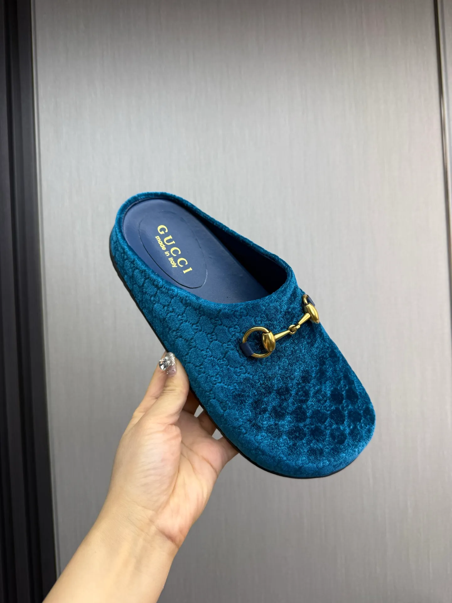 Men's men's shoes💰Pili 420💰Maoli 460💰 ＧＵＣＣＩGucci. Popular couple slippers hot sale🩷💚 🩴Official website one to one production 35-45 size 45 46 🉑️Customized!